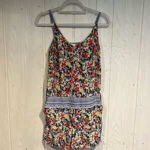𝅺cabi Florsl Romper with adjustable straps and drawstring on waist size XS
